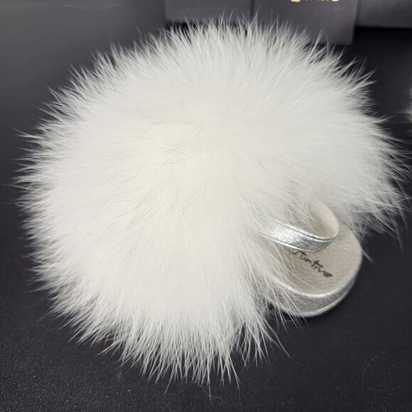 NWOB~$465~UN_FURTIVE~BABY~SZ 4.5/5~REAL WHITE FOX FUR SANDALS SHOES BOOTS - Picture 10 of 16